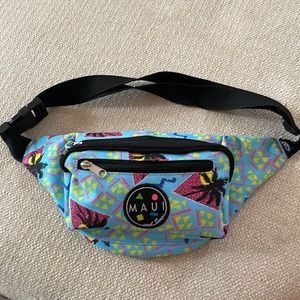 Maui and sons 90s Fanny pack